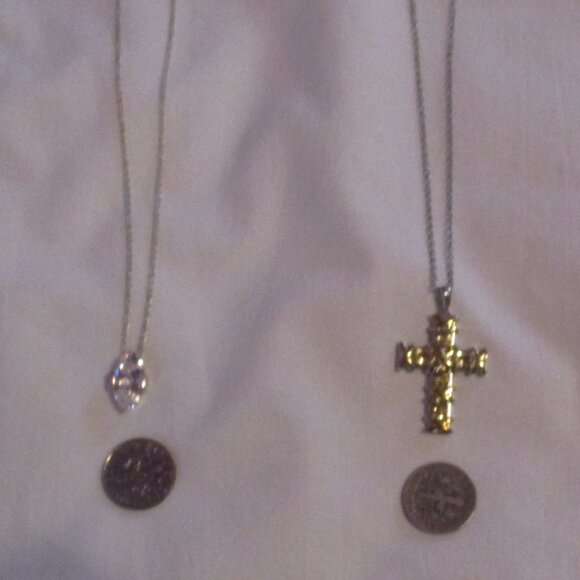 Lot Of 2 Dainty Necklaces (1) Clear (1) Gold Tone Cross - Picture 4 of 5